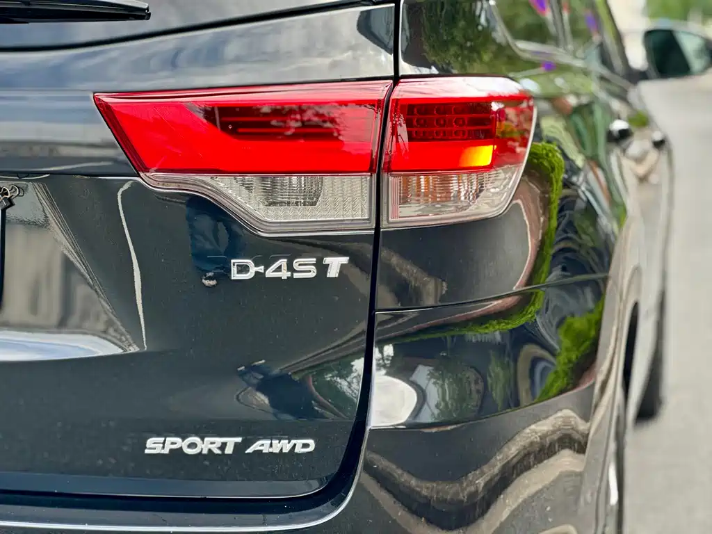 Toyota Highlander — фото 29