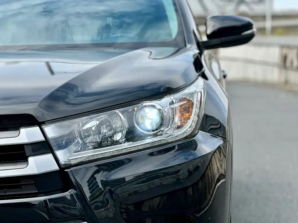 Toyota Highlander — фото 30