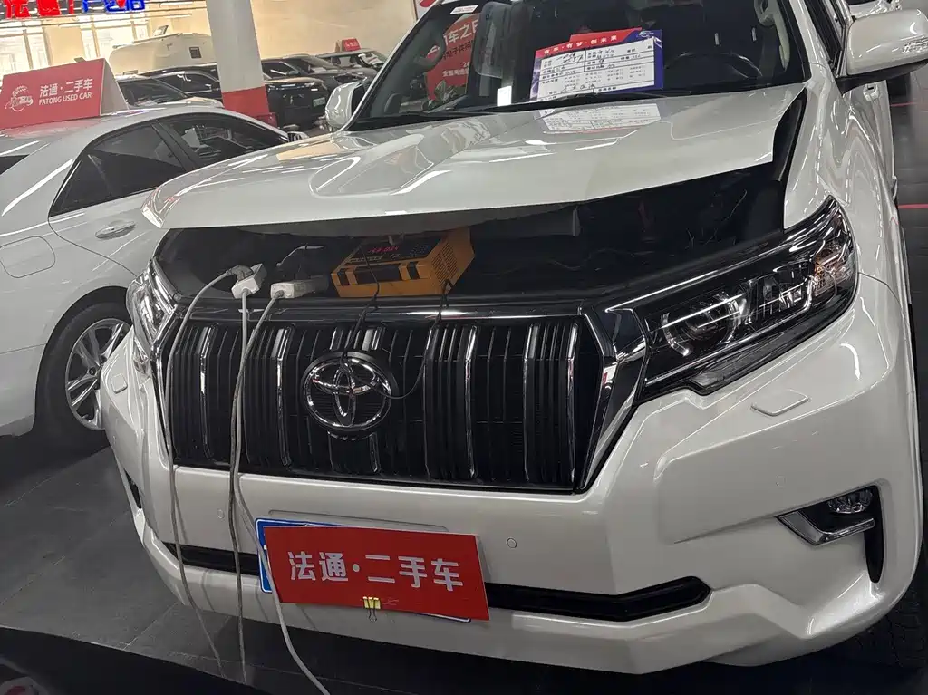 Toyota Prado — фото 2