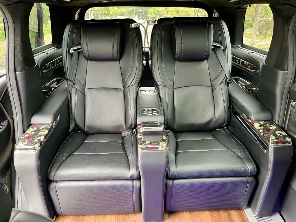 Toyota Alphard — фото 13