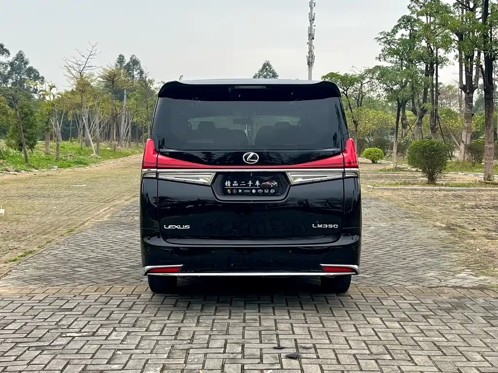 Toyota Alphard — фото 22