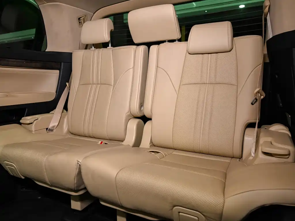 Toyota Alphard — фото 23