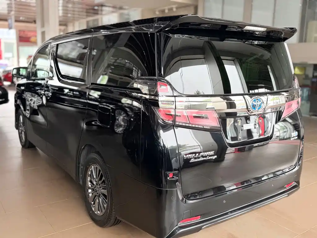 Toyota Vellfire — фото 20