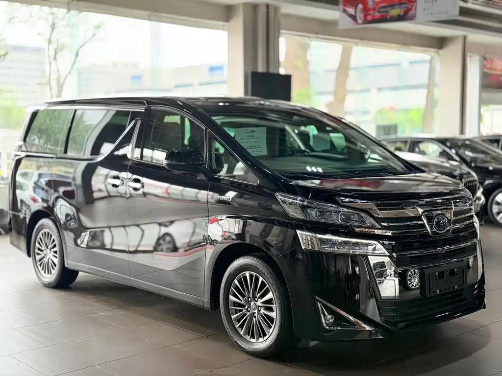 Toyota Vellfire — фото 3