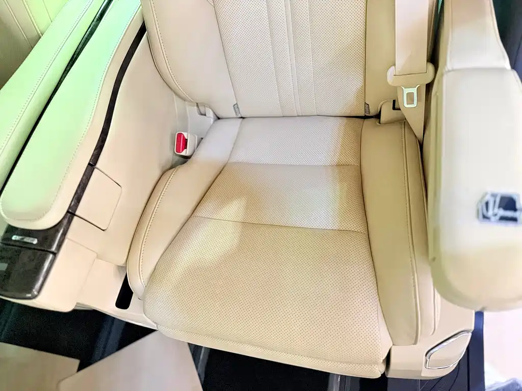 Toyota Vellfire — фото 8