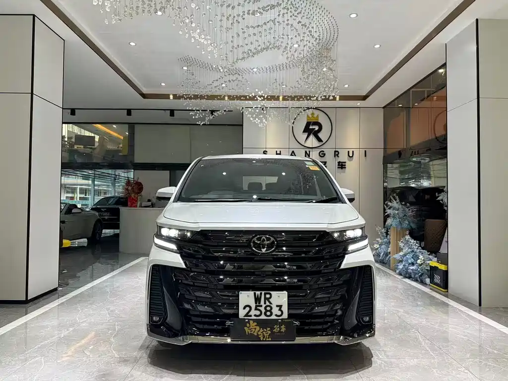 Toyota Vellfire — фото 2