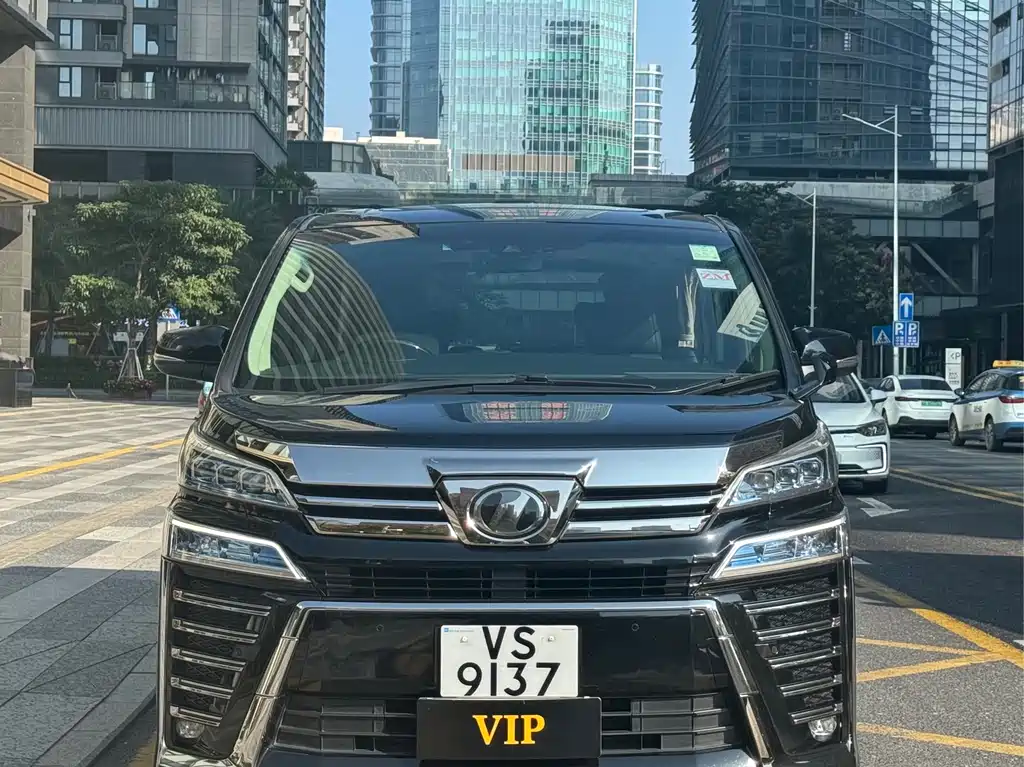 Toyota Vellfire — фото 2
