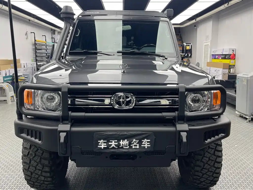 Toyota Land Cruiser — фото 3