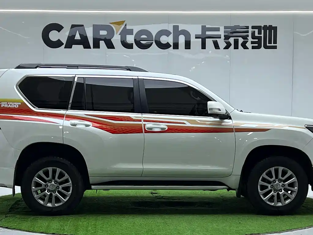 Toyota Prado — фото 6
