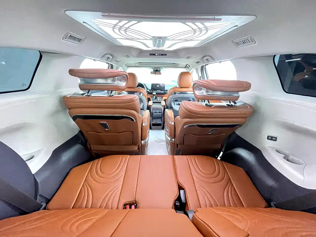 Toyota Sienna — фото 29