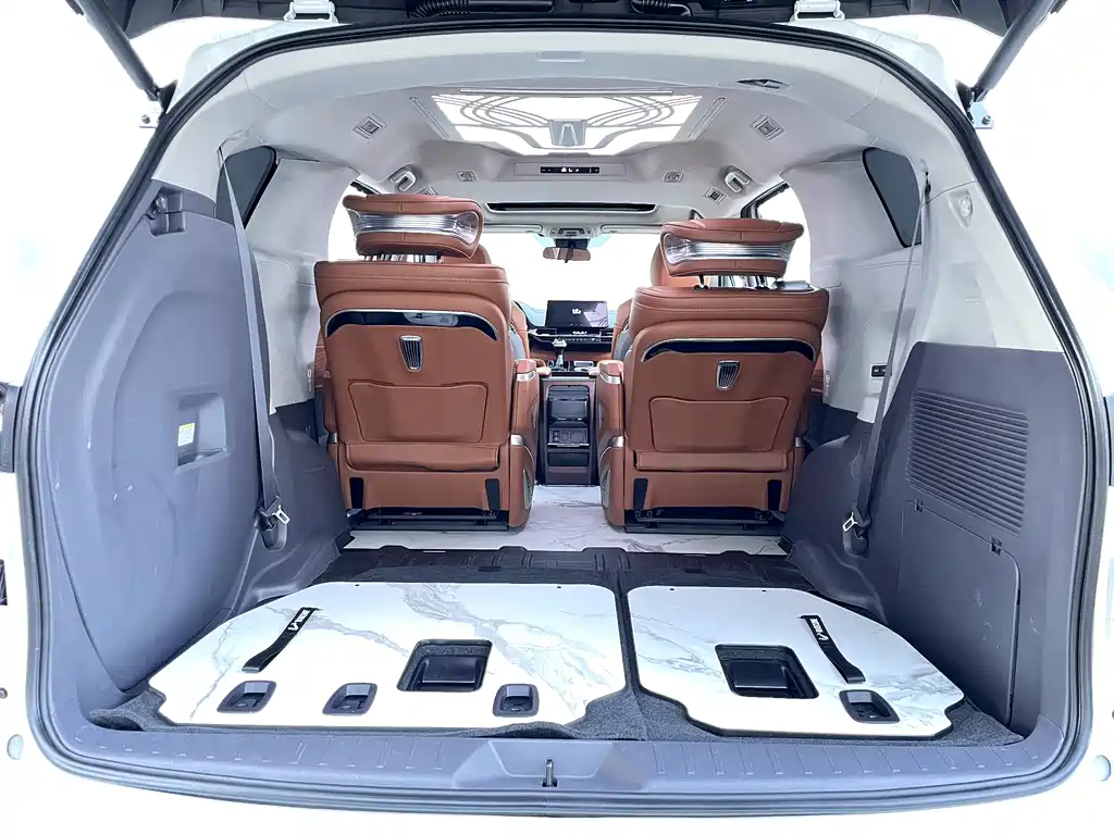 Toyota Sienna — фото 30