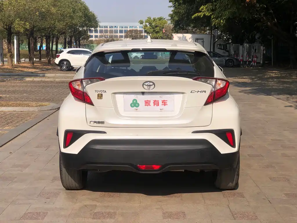 Toyota C-HR — фото 6