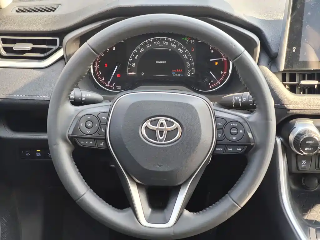 Toyota RAV4 — фото 22