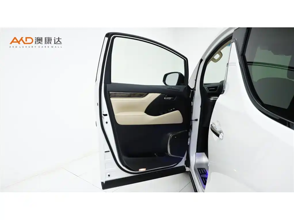 Toyota Vellfire — фото 11