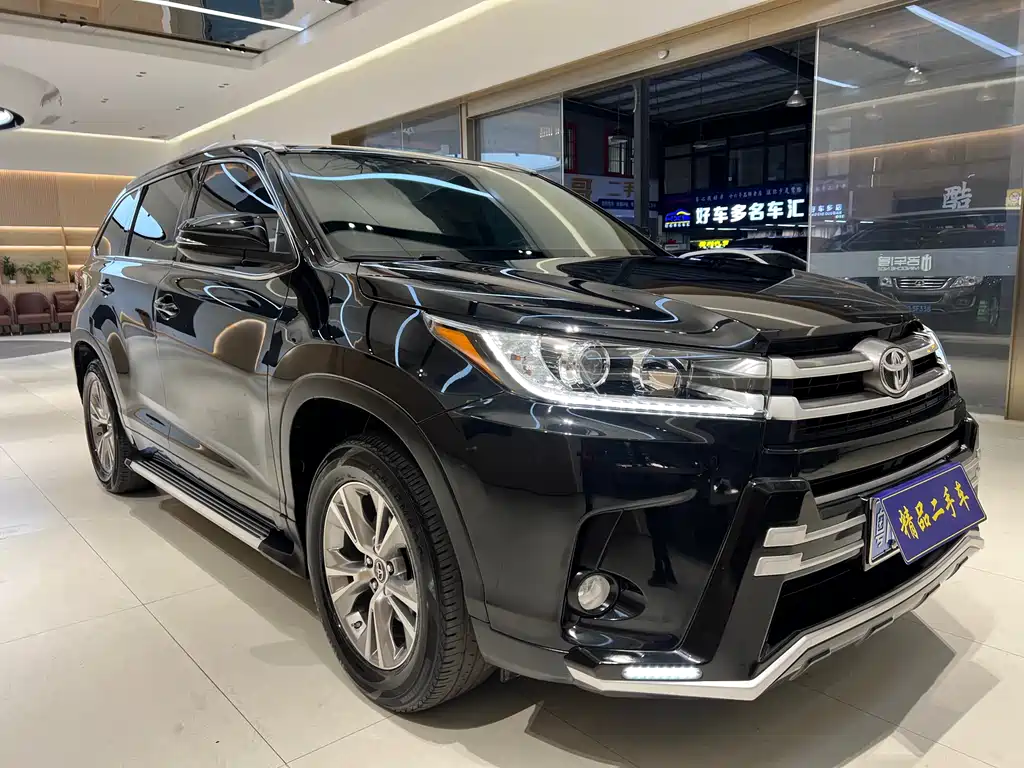 Toyota Highlander — фото 3