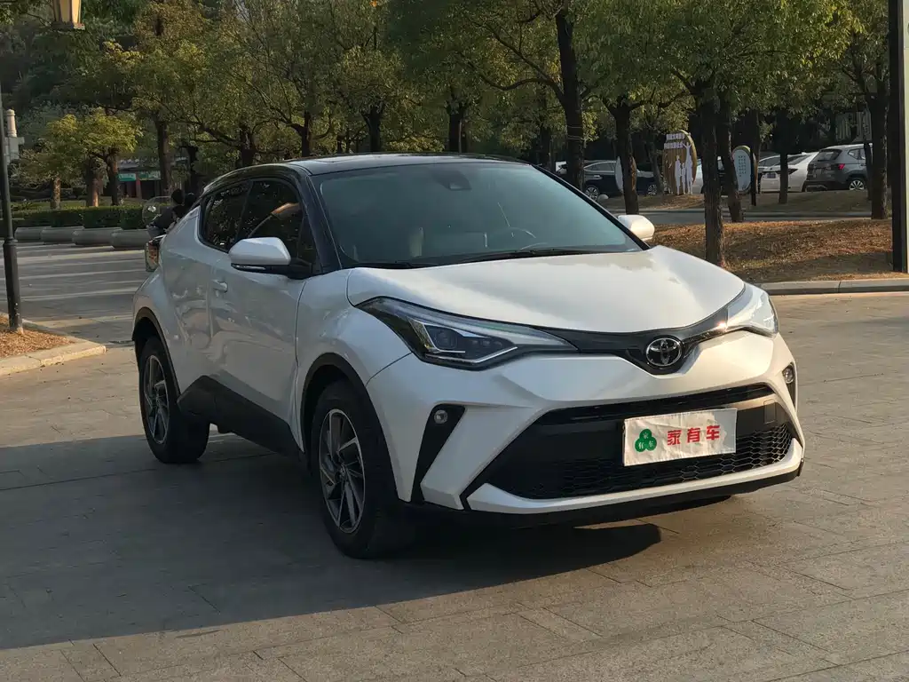 Toyota C-HR — фото 3
