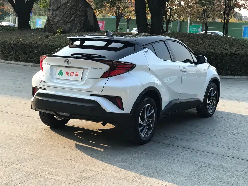 Toyota C-HR — фото 6
