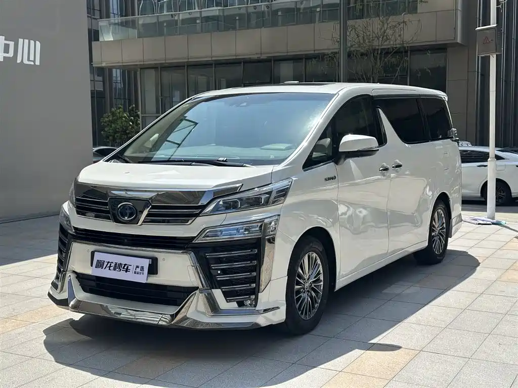 Toyota Vellfire — фото 3