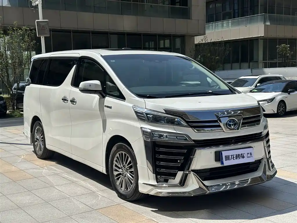 Toyota Vellfire — фото 5