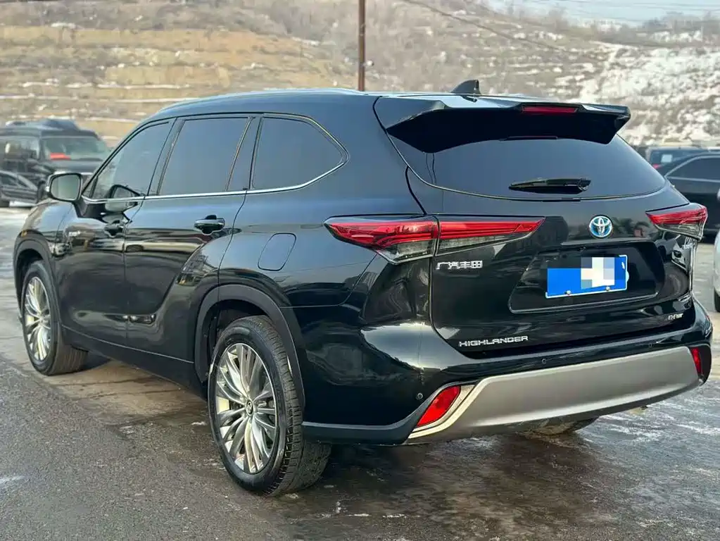 Toyota Highlander — фото 7