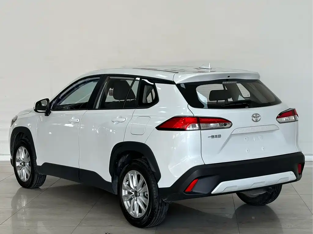 Toyota Corolla Cross — фото 4