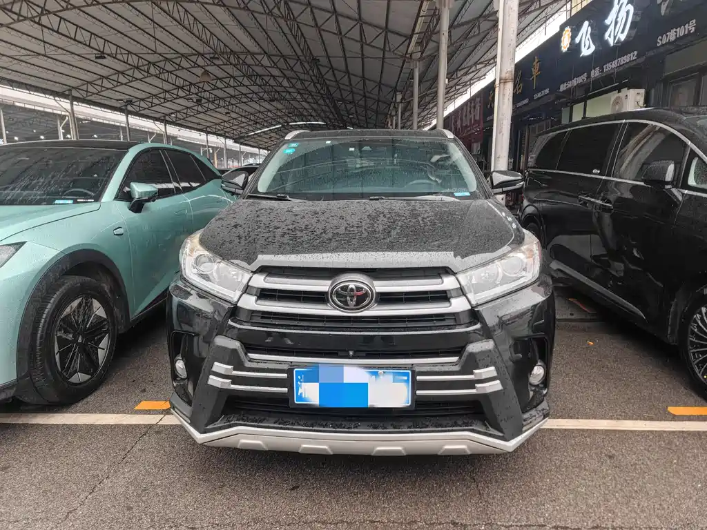 Toyota Highlander — фото 2
