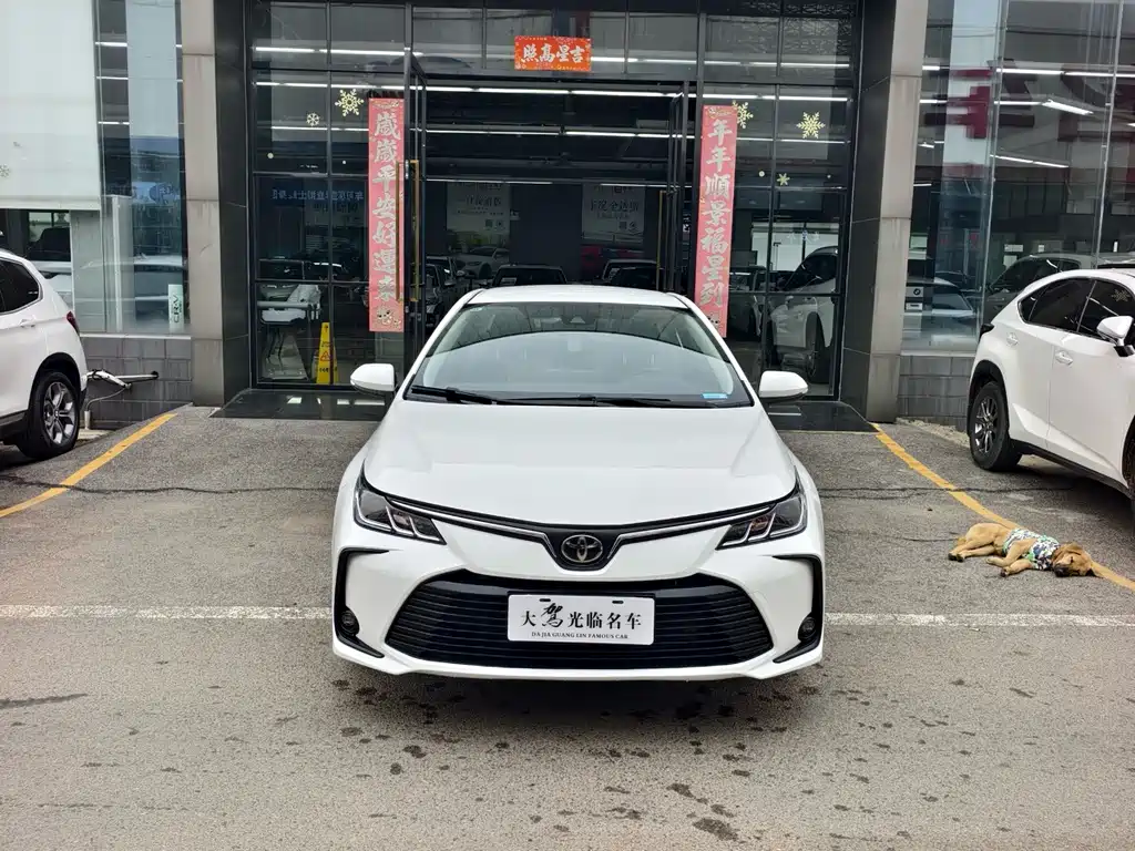 Toyota Corolla — фото 3