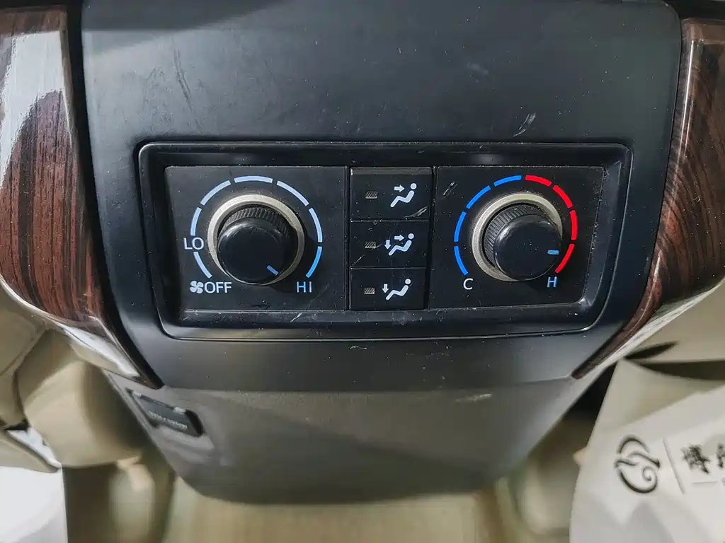 Toyota Prado (Import) — фото 16
