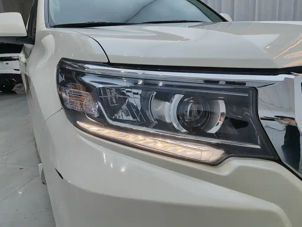 Toyota Prado (Import) — фото 17