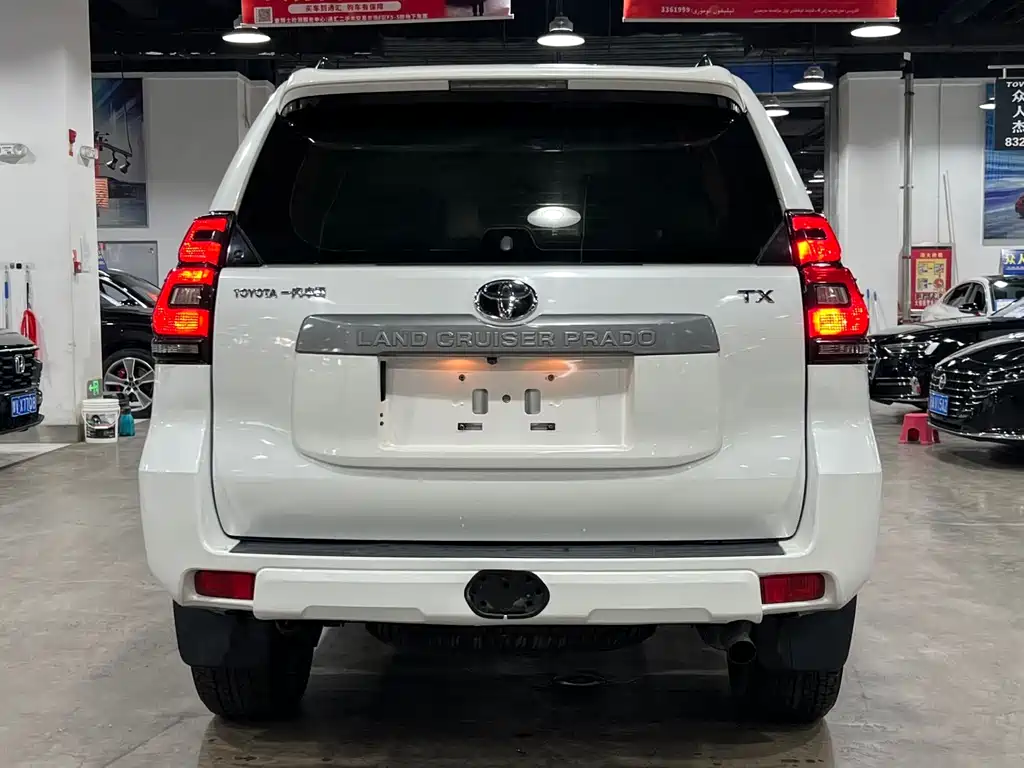 Toyota Prado — фото 4