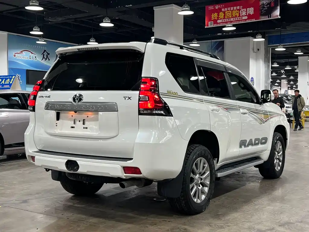 Toyota Prado — фото 5