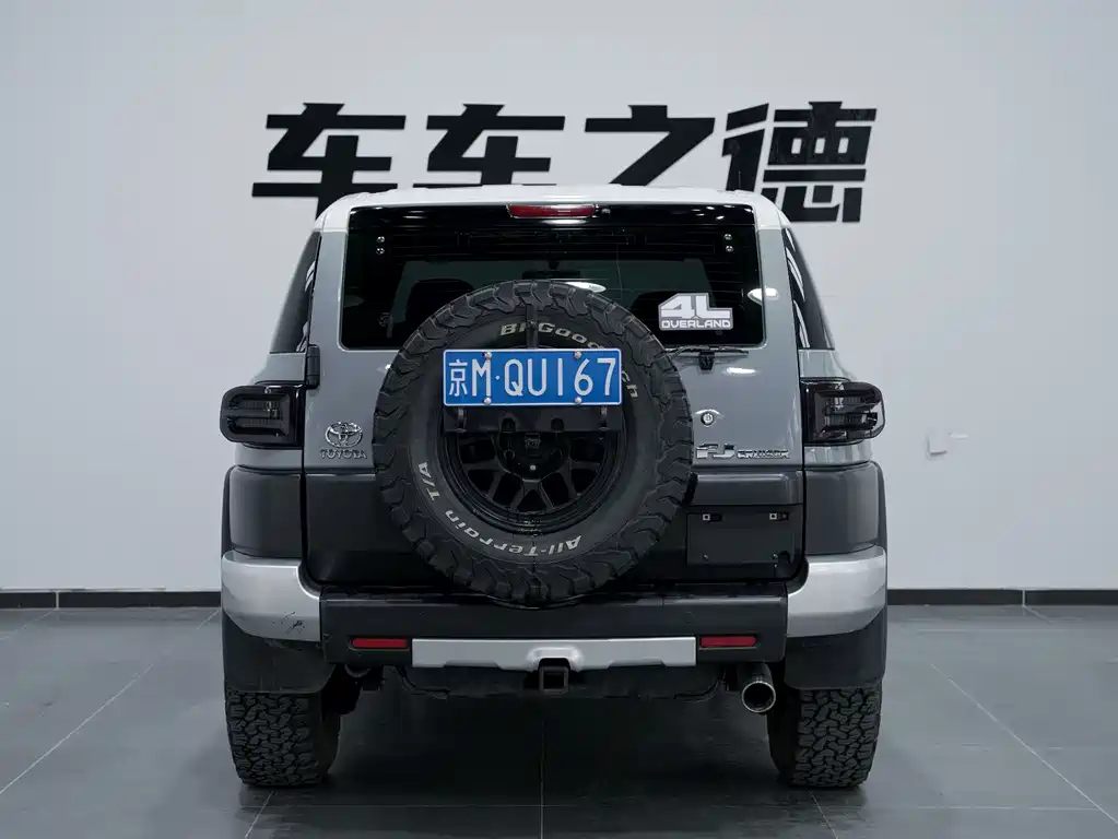 Toyota FJ Cruiser — фото 19