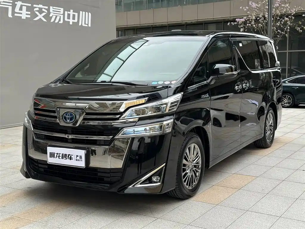 Toyota Vellfire — фото 3