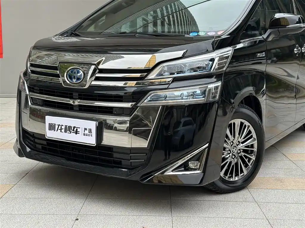 Toyota Vellfire — фото 21