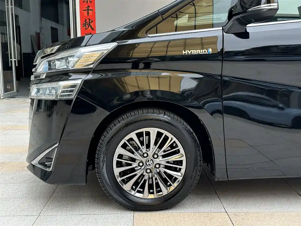 Toyota Vellfire — фото 24
