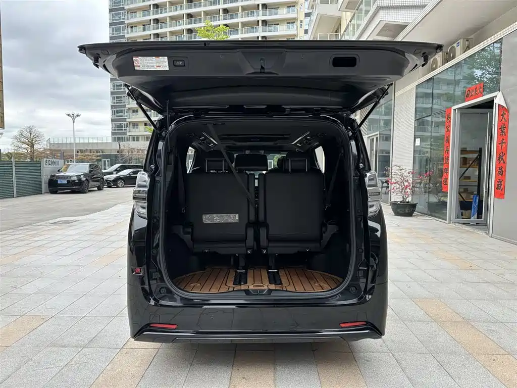 Toyota Vellfire — фото 26