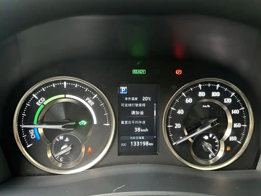 Toyota Vellfire — фото 28