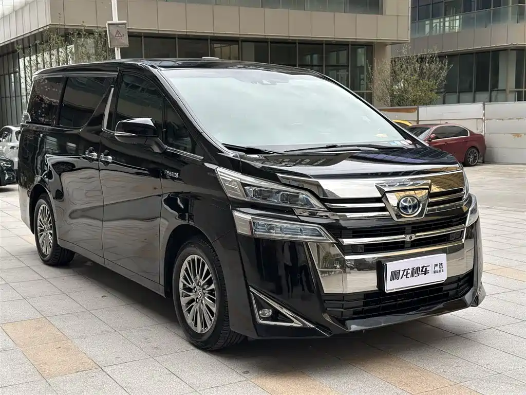 Toyota Vellfire — фото 5