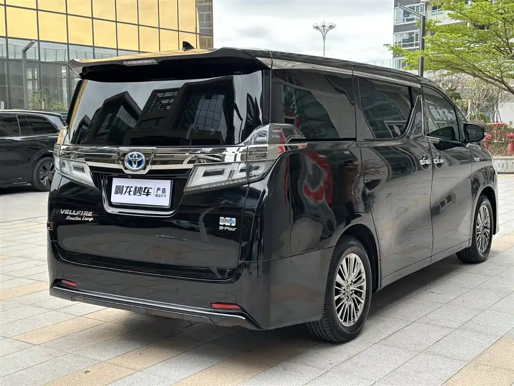 Toyota Vellfire — фото 6
