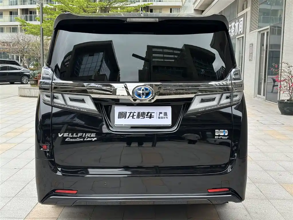 Toyota Vellfire — фото 7