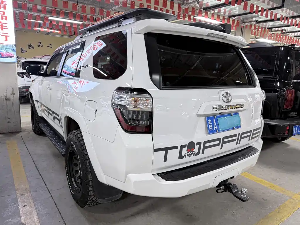 Toyota 4Runner — фото 18
