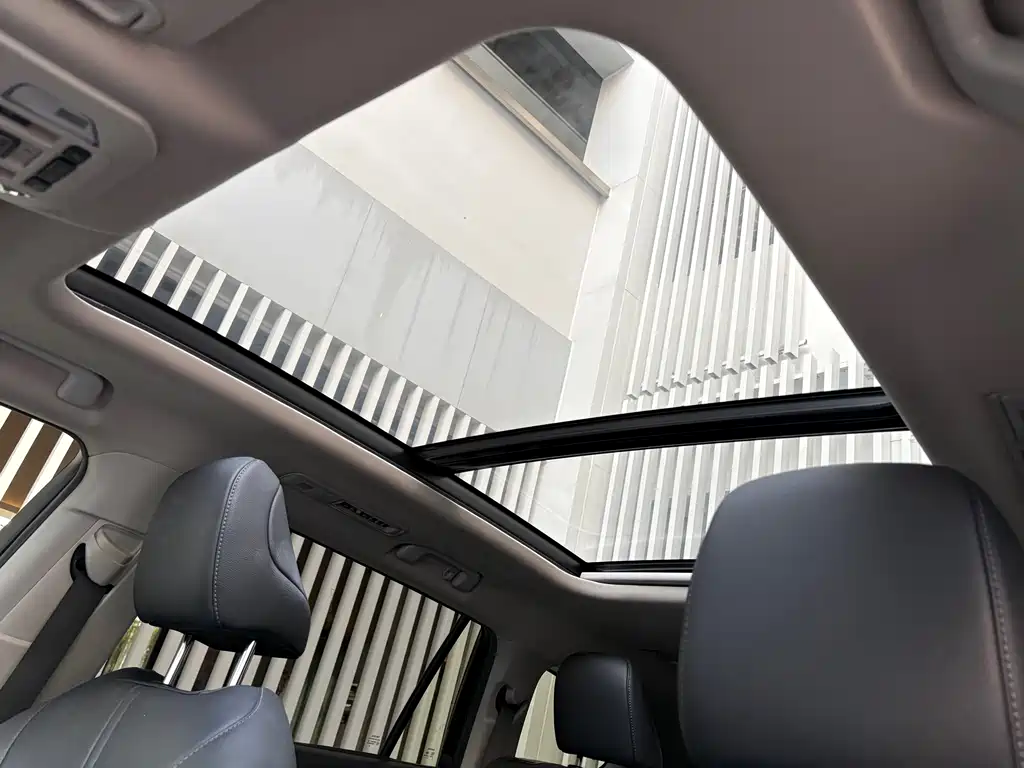 Toyota Highlander — фото 11