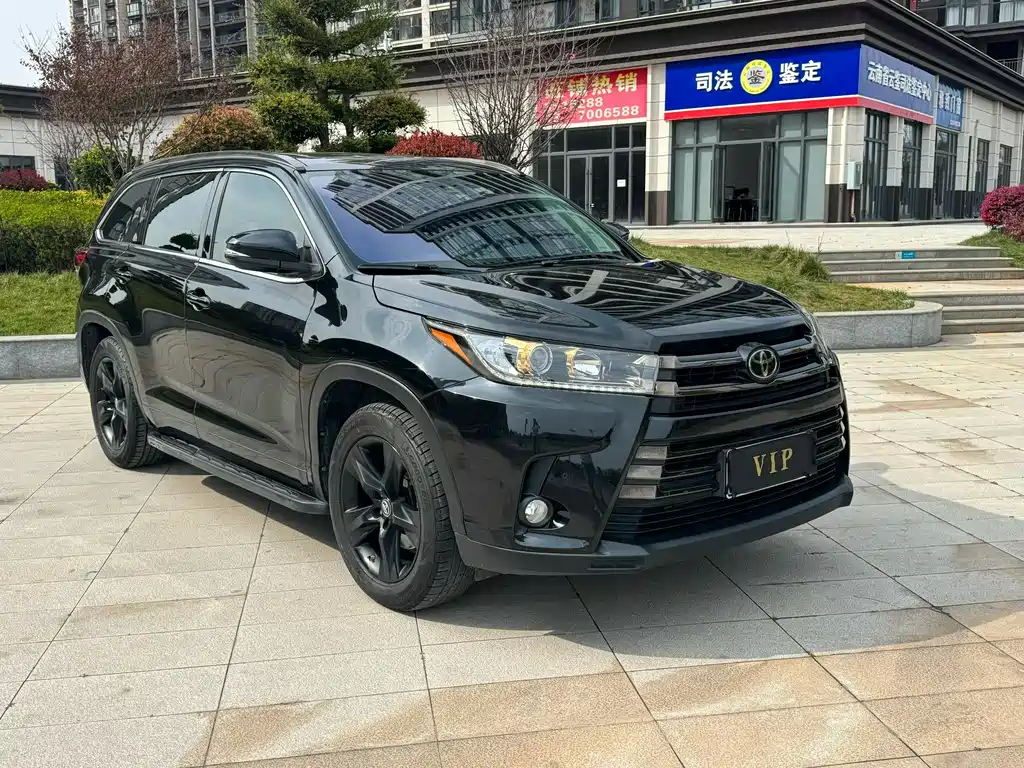 Toyota Highlander — фото 3