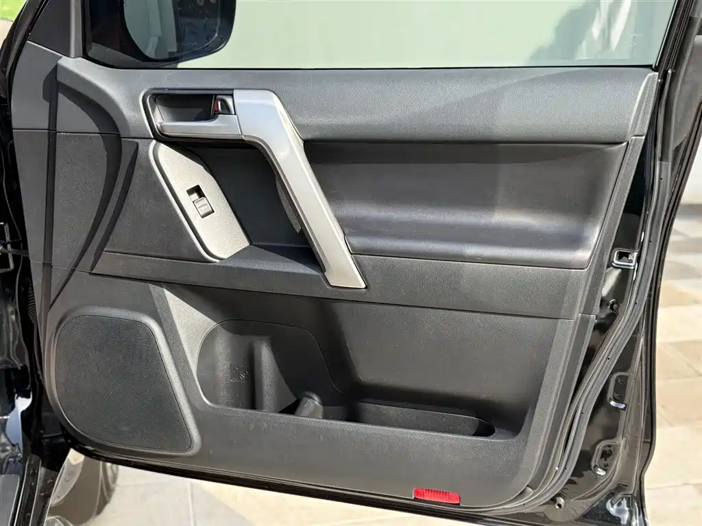 Toyota Prado (Import) — фото 11