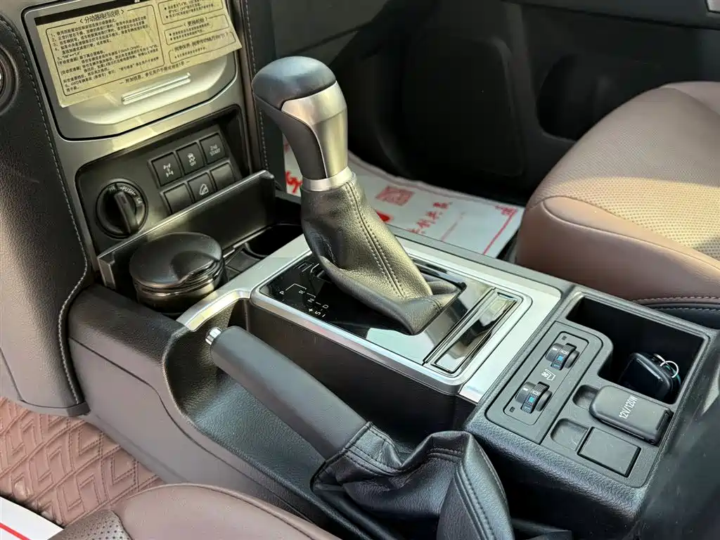 Toyota Prado (Import) — фото 25