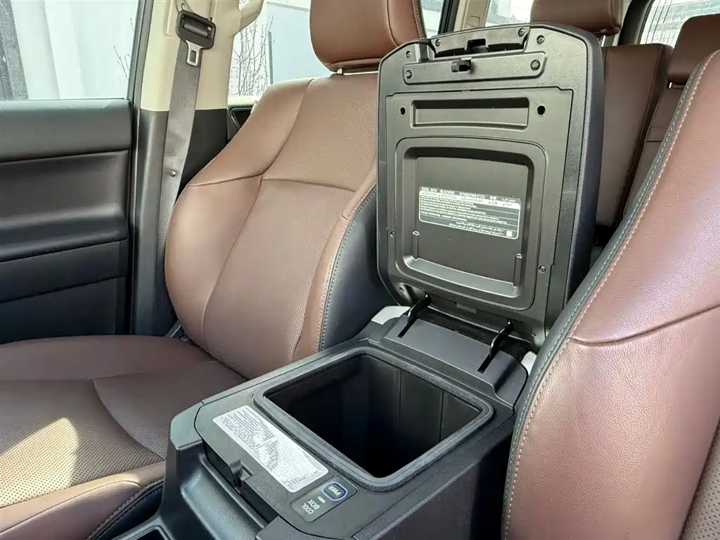 Toyota Prado (Import) — фото 26