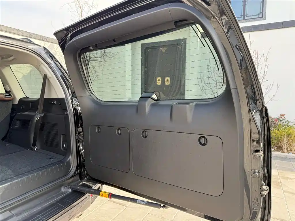 Toyota Prado (Import) — фото 33