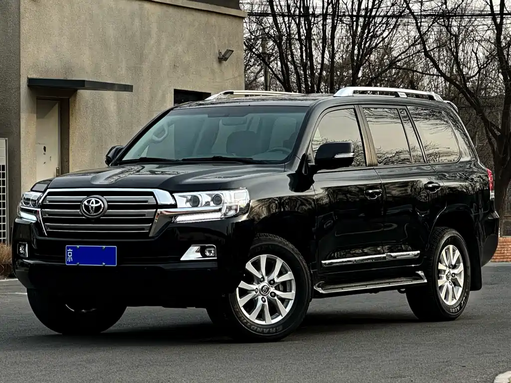 Toyota Land Cruiser — фото 1
