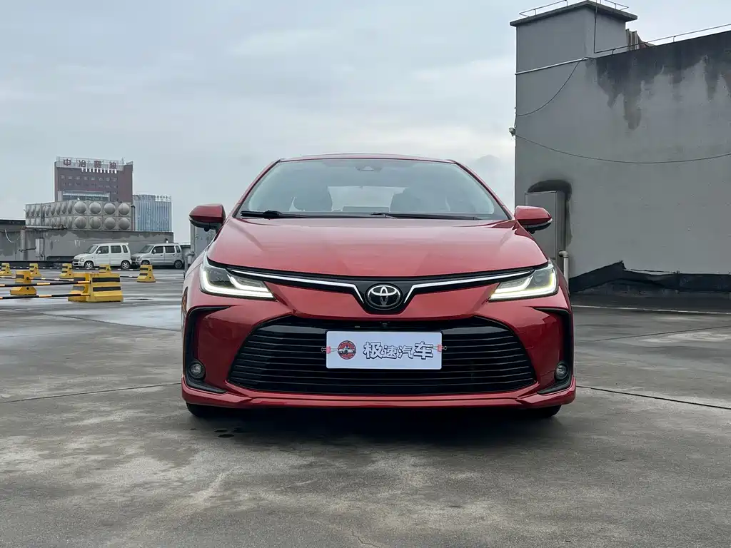 Toyota Corolla — фото 2