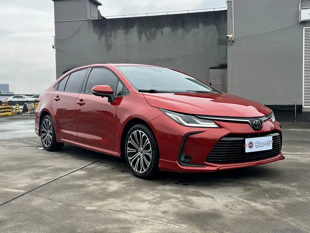 Toyota Corolla — фото 3